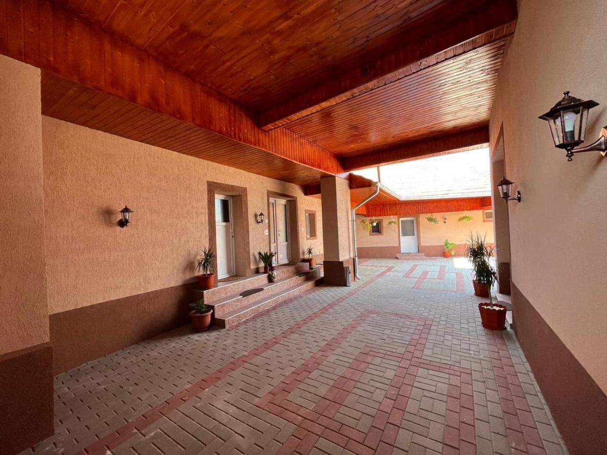 Pensiunea La Nety Bozovici Exterior foto